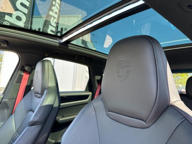 Porsche CAYENNE 3.0 E-Hybrid 2021 BTW *NL auto *Pano *Adaptive *Head-up *Burmester