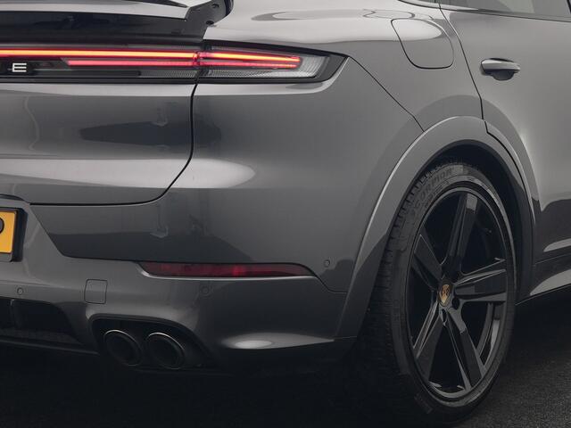 Porsche CAYENNE Coupé 3.0 E-Hybrid PHEV | MY 2024 Facelift | | Trekhaak Af Fabriek | Panodak | Luchtvering | Sportuitlaat | PDLS+ | Sport Chrono | InnoDrive Adaptive Cruise | SportDesign | Head up | Soft Close | 22"L.M | 360 Camera | Plug In Hybrid