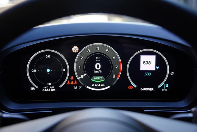 Porsche CAYENNE 3.0 E-Hybrid / Dark Olive P.T.S.