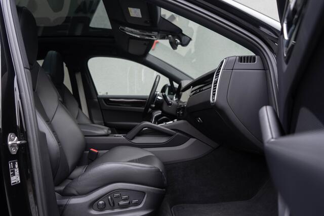 Porsche CAYENNE Coupé 3.0 E-Hybrid Platinum Edition / Luchtvering/ Standkachel/ BOSE Surround Sound/ Virtual Cockpit/ Panoramadak/ 250kW (340PK)
