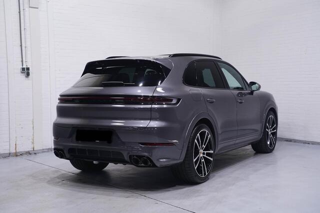Porsche CAYENNE 4.0 V8 S ex bpm. pano-dak soft-close sportuitlaat luchtvering(PASM) electr.trekhaak stoelverwarming v+a en geventileerde voorstoelen exterieur-pakket DAB private-glas 22"lmv sport design sport-chrono Bose sounsystem 360-camera soft-close HUD ACC sportsto