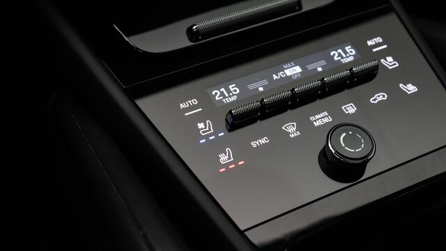 Porsche CAYENNE 3.0 E-Hybrid SportDesign | Stoelventilatie | Head-up | Panoramadak | Soft-Close | InnoDrive | Trekhaak | Sportuitlaat | BOSE Sound | Bijrijdersdisplay