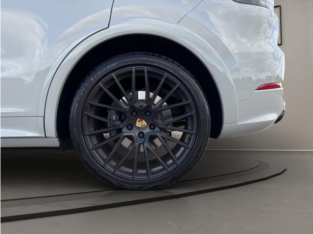 Porsche CAYENNE Coupé 3.0 E-Hybrid 2021 KRIJT | Sport Chrono | Burmester