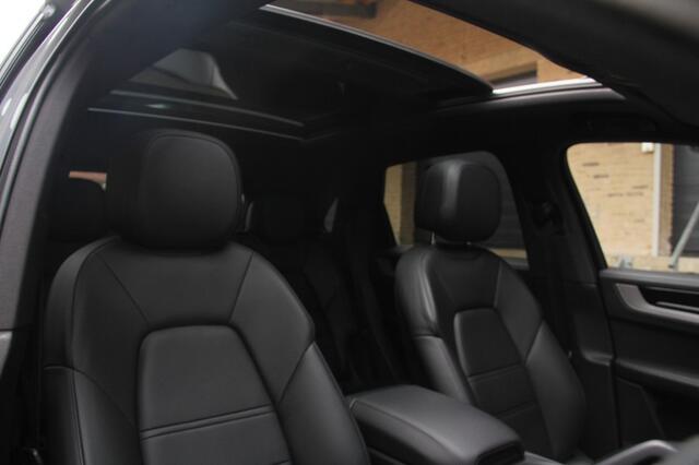 Porsche CAYENNE E-Hybrid / Approved 07-27 / PPF / Nieuwstaat / Dealer oh