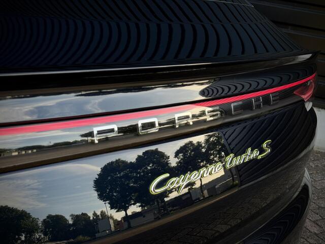 Porsche CAYENNE Coupé 4.0 TURBO S E-Hybrid PANO|CERAMIC|CHRONO|BURM3D|MASSAGE