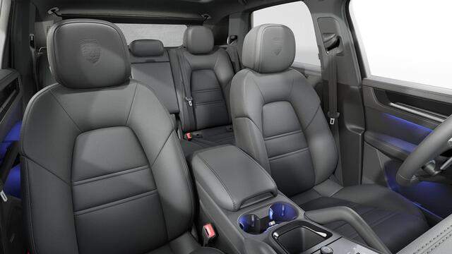 Porsche CAYENNE 3.0 E-Hybrid Black Edition SportDesign INNODRIVE|4-WIELBESTURING|MASSAGE|SPORTUITLAAT
