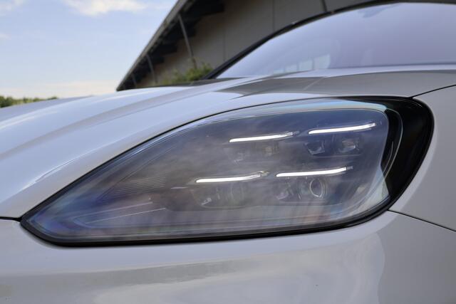 Porsche CAYENNE Coupé 3.0 S E-Hybrid | PASSENGER DISPLAY | ELEKTRISCHE TREKHAAK | PASM | BOSE | SOUND PACKAGE PLUS | PRIVACY GLASS | PANORAMADAK | STUURVERWARMING | ETC.