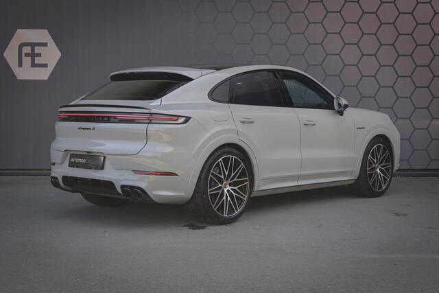 Porsche CAYENNE Coupé 3.0 S E-Hybrid | PASSENGER DISPLAY | ELEKTRISCHE TREKHAAK | PASM | BOSE | SOUND PACKAGE PLUS | PRIVACY GLASS | PANORAMADAK | STUURVERWARMING | ETC.