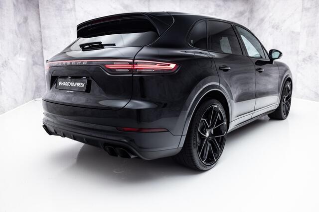 Porsche CAYENNE 4.0 Turbo | Pano | 4W Sturing | 22" GT | Burmester | Carbon |