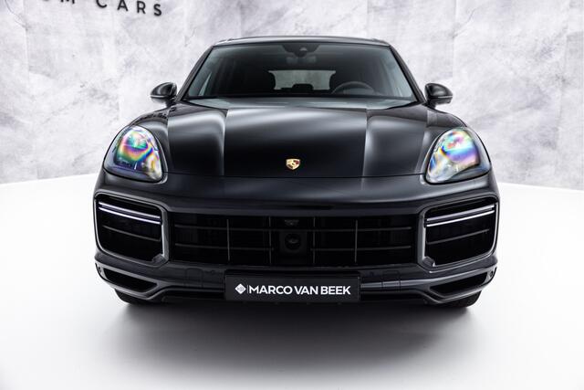 Porsche CAYENNE 4.0 Turbo | Pano | 4W Sturing | 22" GT | Burmester | Carbon |