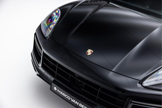 Porsche CAYENNE 4.0 Turbo | Pano | 4W Sturing | 22" GT | Burmester | Carbon |
