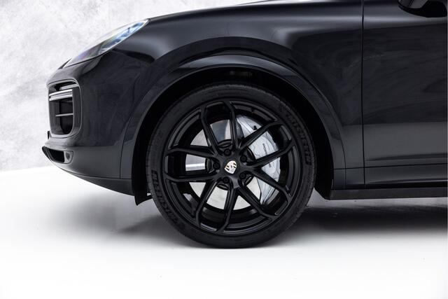 Porsche CAYENNE 4.0 Turbo | Pano | 4W Sturing | 22" GT | Burmester | Carbon |