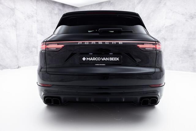 Porsche CAYENNE 4.0 Turbo | Pano | 4W Sturing | 22" GT | Burmester | Carbon |