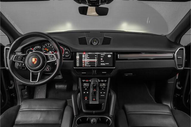 Porsche CAYENNE 3.0 E-Hybrid Pano Camera 360° Sport Chrono Luchtvering
