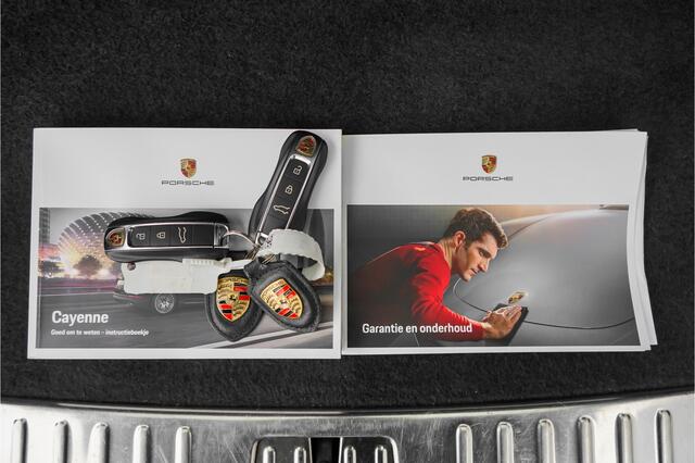Porsche CAYENNE 3.0 E-Hybrid Pano Camera 360° Sport Chrono Luchtvering