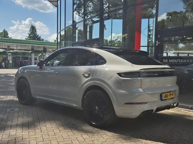 Porsche CAYENNE Coupé 3.0 E-Hybrid | Sport Design pakket | Wegkl. Trekhaak | Luchtvering | Panoramadak | Leder | LED | Sfeerverlichting | Climate Control | 21 inch