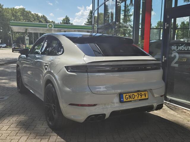 Porsche CAYENNE Coupé 3.0 E-Hybrid | Sport Design pakket | Wegkl. Trekhaak | Luchtvering | Panoramadak | Leder | LED | Sfeerverlichting | Climate Control | 21 inch