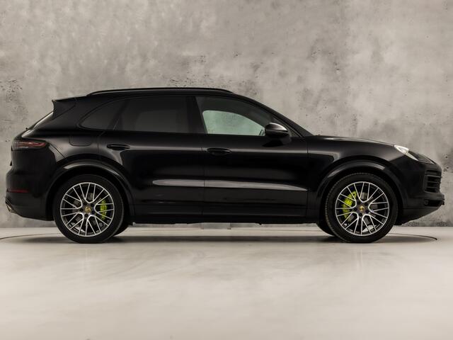 Porsche CAYENNE 3.0 E-Hybrid Sport 463Pk (SPORTCHRONO PAKKET, LUCHTVERING, SOH 95%, APPLE CARPLAY, MEMORY SEATS, STOELVERWARMING, GETINT GLAS, CAMERA, NIEUWSTAAT)