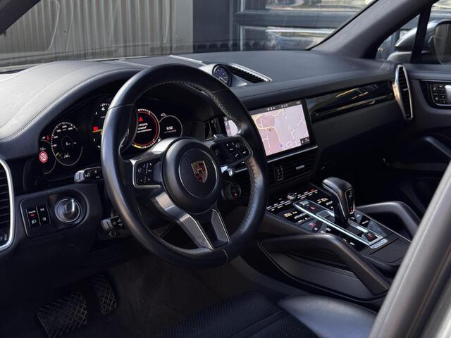 Porsche CAYENNE 3.0 E-Hybrid | SOH 87% | Panodak | Sport Chrono | Luchtvering |