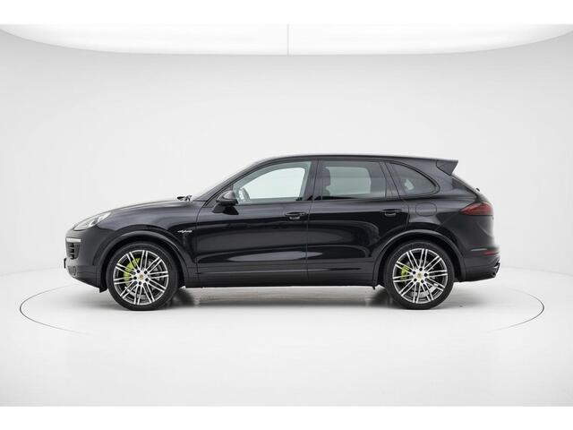 Porsche CAYENNE 3.0 S E-Hybrid | Panodak | Luchtvering | Trekhaak | Bose | Sport