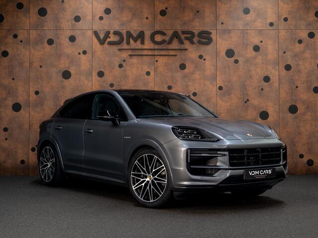 Porsche CAYENNE Coupé 3.0 E-Hybrid | Sportdesign | 18-weg | Bijrijdersdisplay | Keyless | Luchtvering |