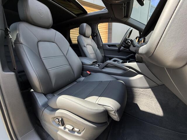 Porsche CAYENNE 3.0 Black Edition SportDesign EX BPM! |INNODRIVE|4W-BESTURING|MASSAGE|SPORTUITLAAT