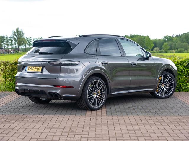 Porsche CAYENNE 4.0 Turbo S E-Hybrid 680 pk | Org NL | Carbon | Achterasbesturin