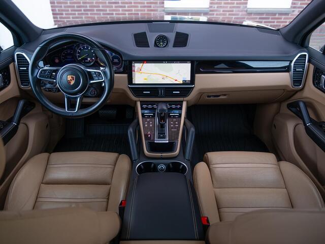 Porsche CAYENNE 3.0 E-Hybrid Aut. | Panodak | SportChrono | Softclose | 20" LM |