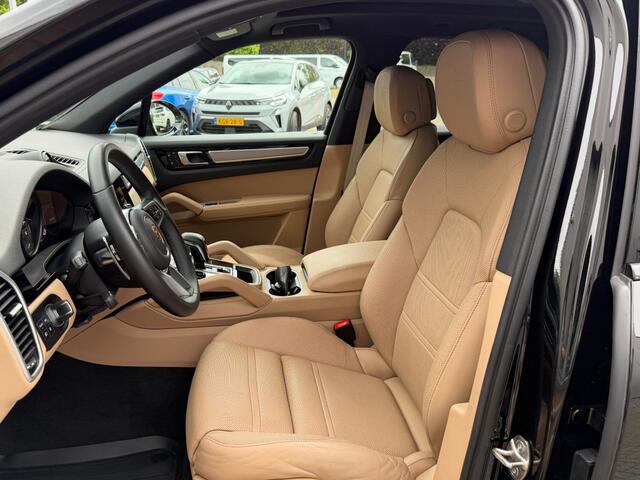 Porsche CAYENNE 3.0 E-HYBRID Platinum Edtion