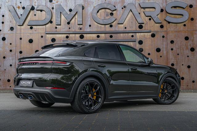 Porsche CAYENNE Coupé 4.0 Turbo E-Hybrid GT | Carbon | InnoDrive | 18-Weg | Achterasbesturing | 360 | Burmester | P. Display | Nachtzicht | PDCC |