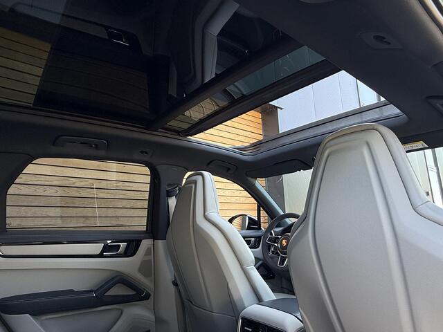 Porsche CAYENNE 3.0 E-Hybrid Platinum Edition SPORTUITLAAT|STOELVENTILATIE|TREKHAAK|PANO|SPORT-CHRONO