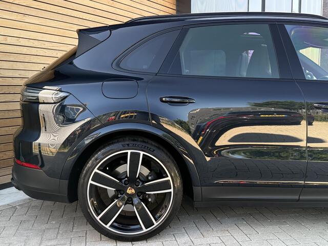 Porsche CAYENNE 3.0 E-Hybrid Platinum Edition SPORTUITLAAT|STOELVENTILATIE|TREKHAAK|PANO|SPORT-CHRONO