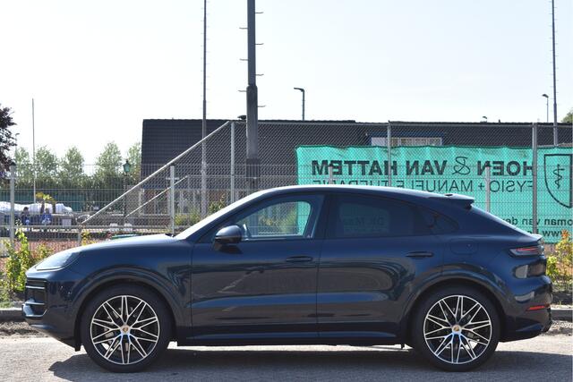 Porsche CAYENNE Coupé 3.0 E-Hybrid Spor Chrono 470 pk | NL-Auto | Keyless | Luchtvering | HUD | 360 gr. camera | Softclose | Pano | Nieuwstaat