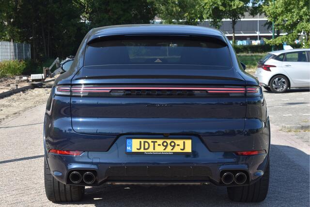 Porsche CAYENNE Coupé 3.0 E-Hybrid Spor Chrono 470 pk | NL-Auto | Keyless | Luchtvering | HUD | 360 gr. camera | Softclose | Pano | Nieuwstaat