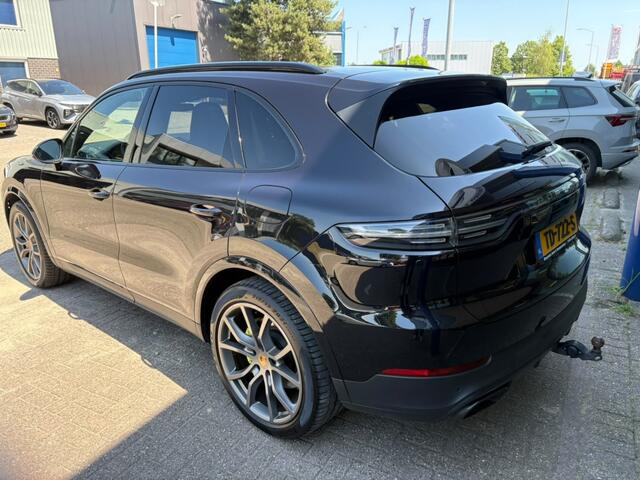 Porsche CAYENNE 3.0 E-Hybrid | Trekhaak | Panoramadak | Luchtvering | 360° Camer