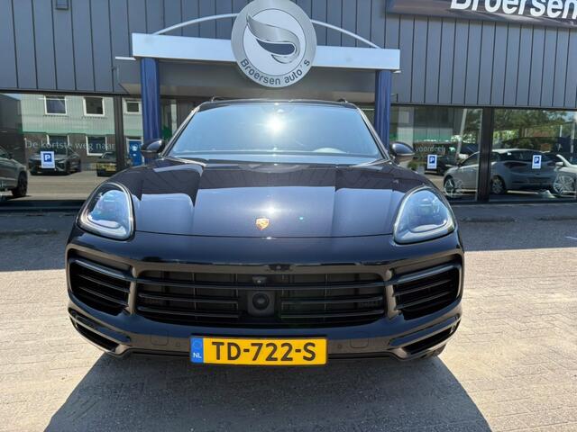 Porsche CAYENNE 3.0 E-Hybrid | Trekhaak | Panoramadak | Luchtvering | 360° Camer