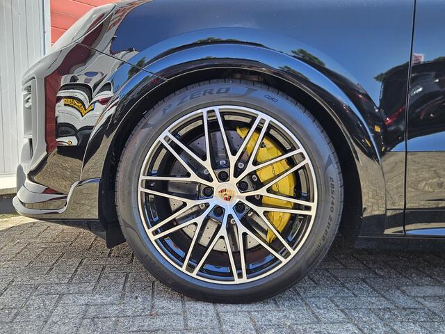 Porsche CAYENNE Coupé 4.0 Turbo E-Hybrid | Keramisch | Carbon Pakket | Sport Chrono | Achterasbest.