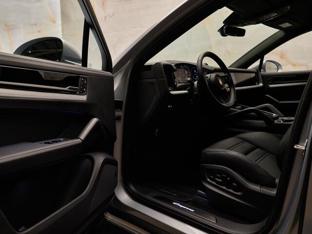 Porsche CAYENNE Coupé 3.0 E-Hybrid , SportDesign, pano, 4W-best., luchtv., memory, Bose, bijrijdersdisplay, matrix-LED, tr.haak, 22", ACC, HUD, NP163k