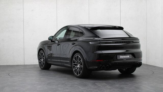 Porsche CAYENNE Coupé 3.0 E-Hybrid Black Edition SportDesign | InnoDrive | Soft-Close | Bijrijdersdisplay | Trekhaak | Sportuitlaat | BOSE Sound | Panoramadak