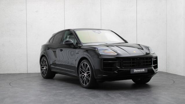 Porsche CAYENNE Coupé 3.0 E-Hybrid Black Edition SportDesign | InnoDrive | Soft-Close | Bijrijdersdisplay | Trekhaak | Sportuitlaat | BOSE Sound | Panoramadak