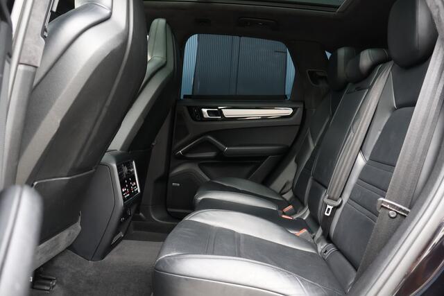 Porsche CAYENNE 2.9 S | 441pk | NL Auto | Sport Chrono | PASM | PDLS | 18-weg Stoelen | Bose | 21 Inch | 360 Camera | Keyless | Dode-hoek detectie |