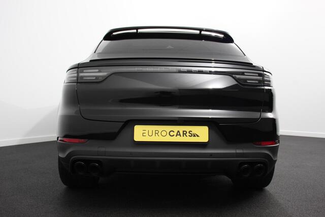 Porsche CAYENNE Coupé 3.0 E-Hybrid 462pk Platinum Edition DEMO! Luchtvering Leder Panoramadak Camera Navigatie Elektrisch bedienbare achterklep Apple Carplay/ Android Auto Sfeerverlichting Cruise control