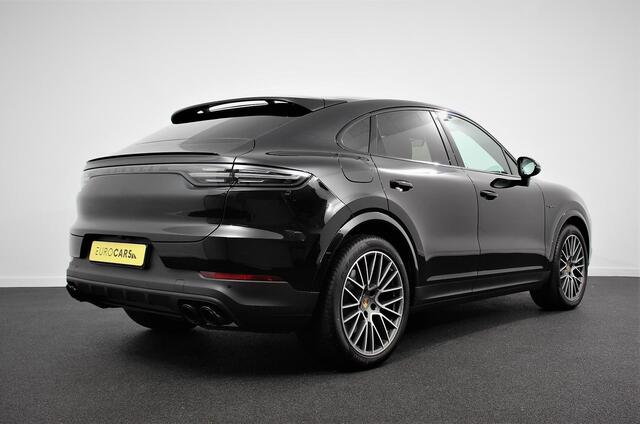 Porsche CAYENNE Coupé 3.0 E-Hybrid 462pk Platinum Edition DEMO! Luchtvering Leder Panoramadak Camera Navigatie Elektrisch bedienbare achterklep Apple Carplay/ Android Auto Sfeerverlichting Cruise control