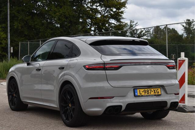 Porsche CAYENNE Coupé 3.0 E-Hybrid 462 pk Chrono | NL-Auto | Luchtvering | Pano |Standkachel | 360 gr.camera | Full LED | Netjes