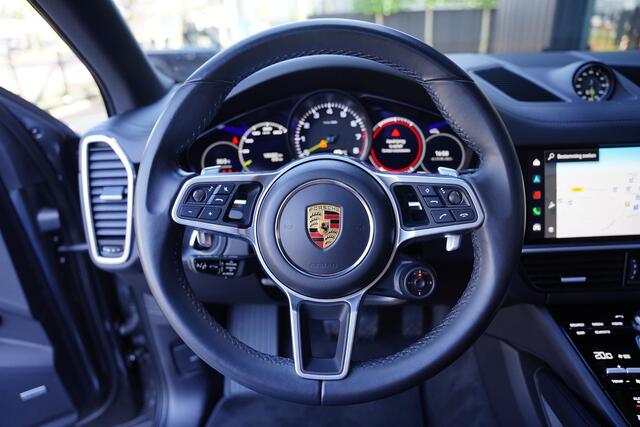 Porsche CAYENNE 3.0 E-Hybrid / Head Up / Facelift / Panoramadak