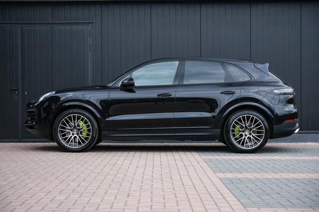Porsche CAYENNE 3.0 E-Hybrid | Panodak | SportChrono | 21"LM