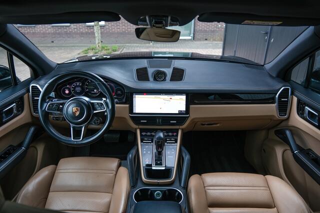 Porsche CAYENNE 3.0 E-Hybrid | Panodak | SportChrono | 21"LM