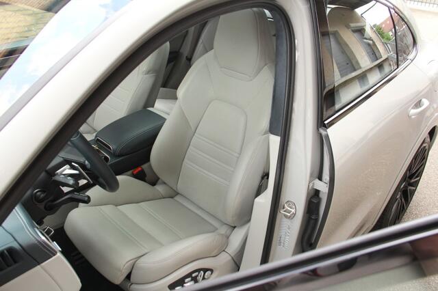 Porsche CAYENNE Turbo S E-Hybrid / Approved / NL Geleverd / Porsche exclusive