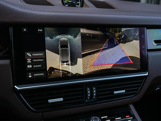 Porsche CAYENNE 3.0 E-Hybrid NL-Auto | Panoramadak | Bose | 360 Camera | Soft Close | Sport Chrono | 14-Wegs Memory Seats | Ambiance Interieur | Luchtvering | Stoelverwarming |