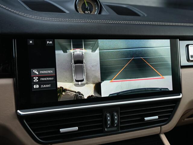 Porsche CAYENNE 3.0 E-Hybrid NL-Auto | Dealeronderhouden | Panoramadak | 18 Wegs Memory Seats | Bose | 360 Camera | HUD | Achterasbesturing | Sport Chrono | Luchtvering | Soft Close | Ambiance Interieur |